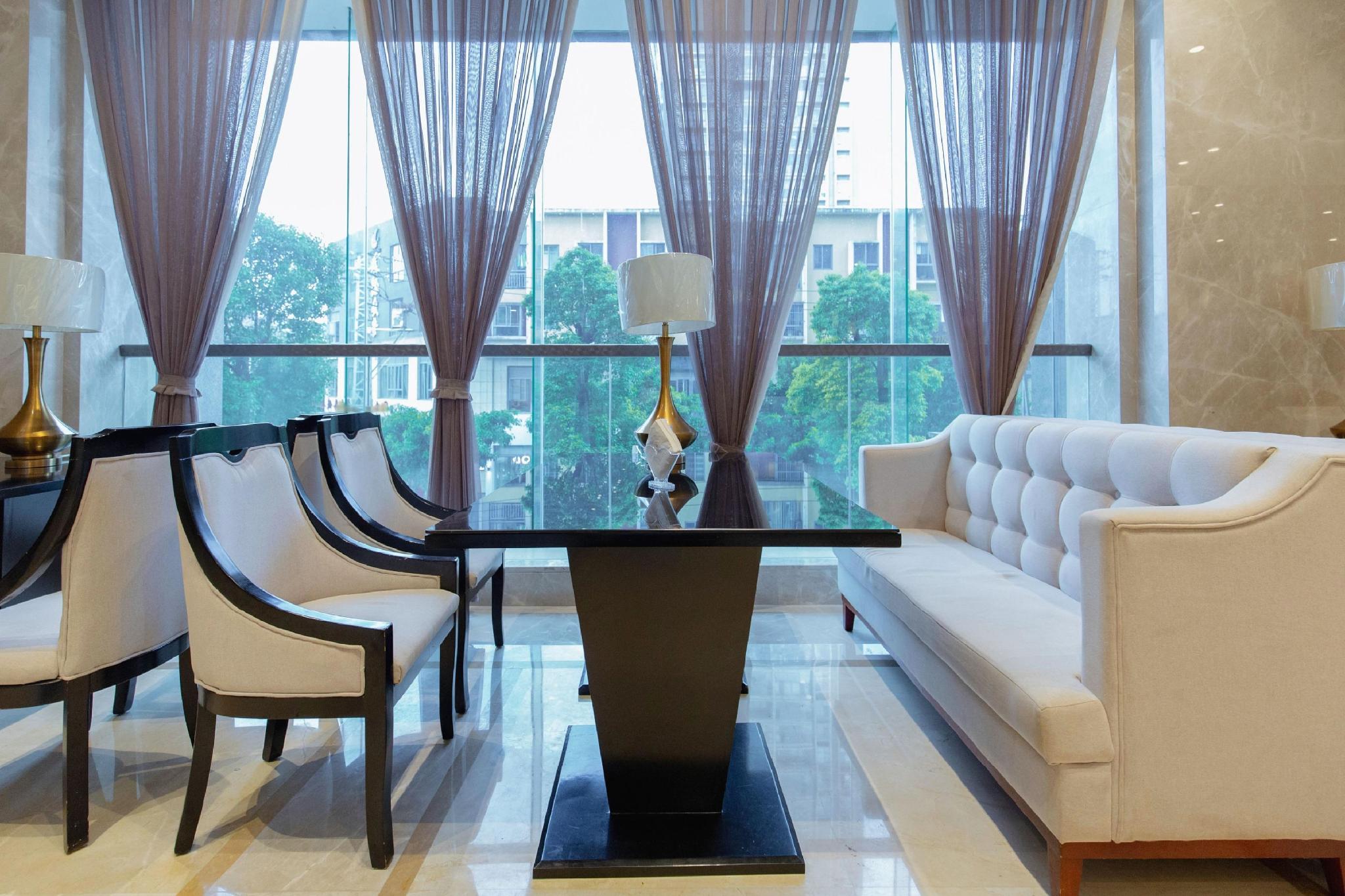 Beautiful Scenery Hotel 33/43