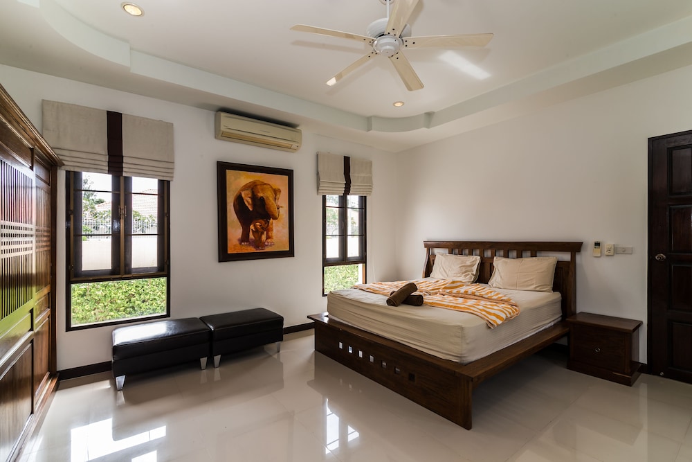 4 Bedroom Private Bali Style Villa Hh1 8/45