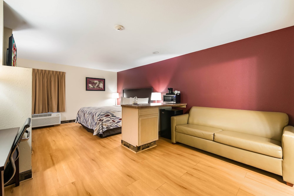Econo Lodge Inn & Suites Monee 3/59
