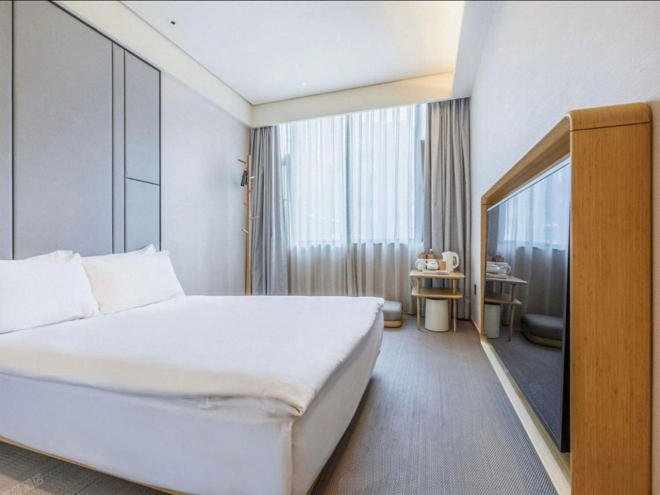 Room, Queen Bed