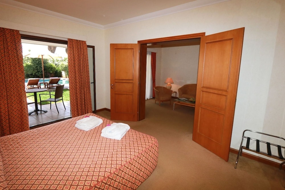 Annabelle Beach Resort 25/87