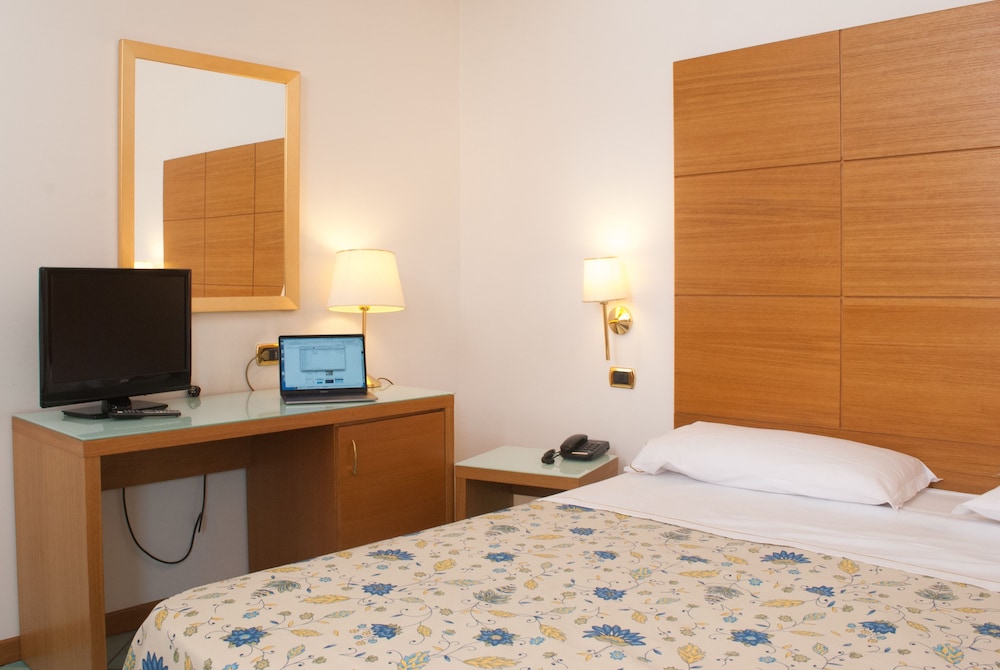 City Hotel Casoria 7/29