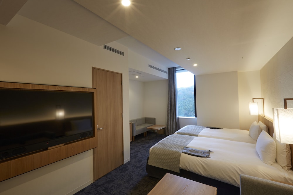 Hotel Clad 16/50
