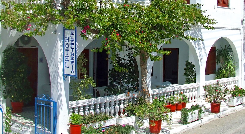 Hotel Eleftheria 7/45