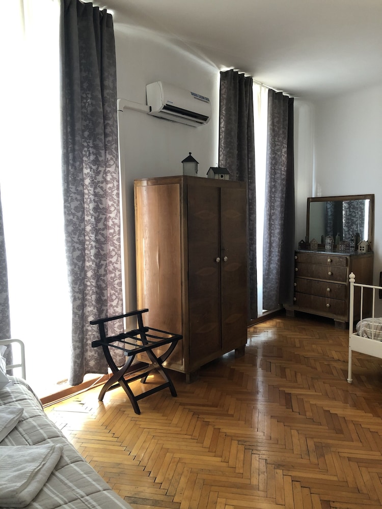 Ai Leoni 23/50