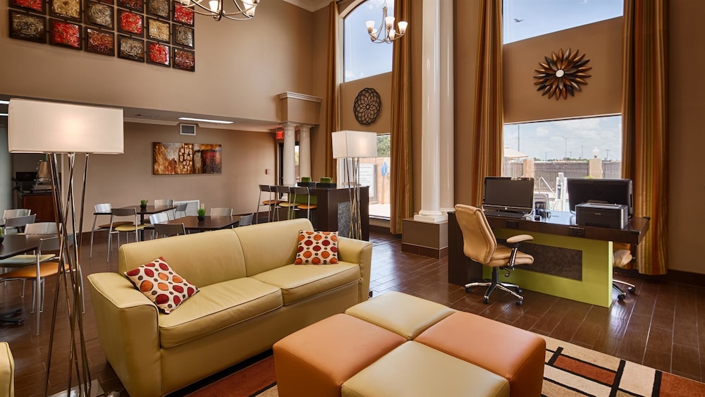 Best Western Inn & Suites New Braunfels 25/35