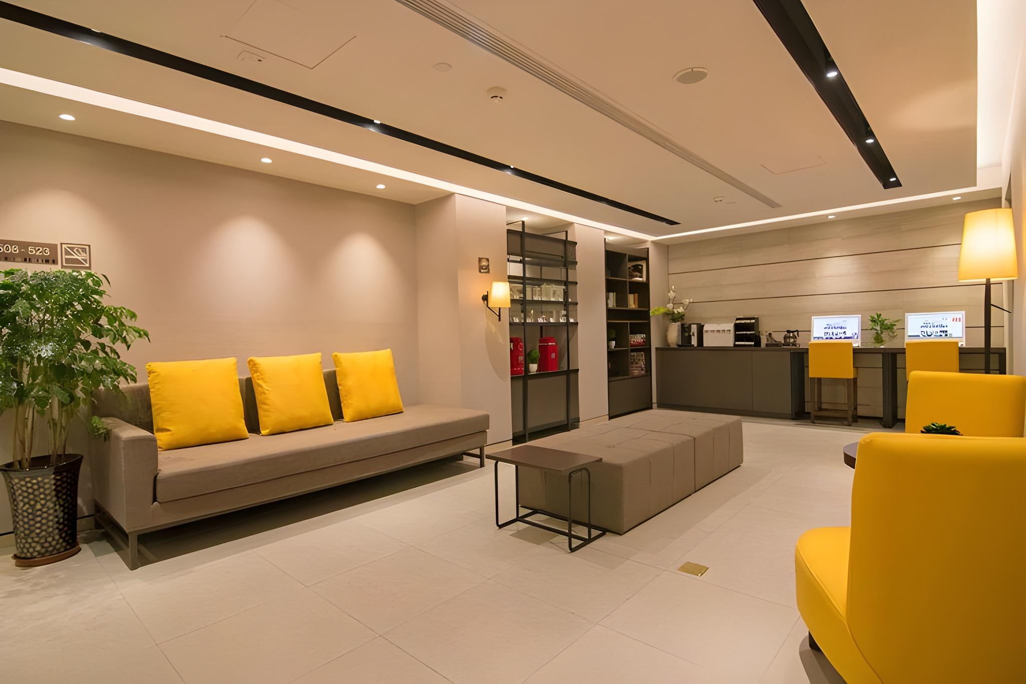 Home Inn Plus (Lanzhou Zhangye Road Xiguan Metro Station) 23/39