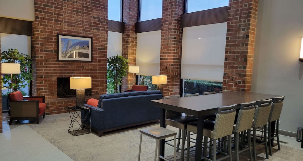 Best Western Chicago Downers Grove 24/42