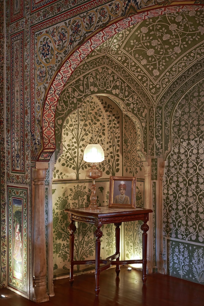 SAMODE HAVELI 13/55