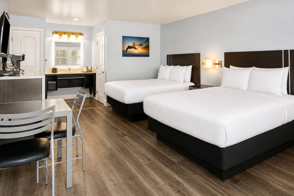 Pacific Inn Monterey 22/49
