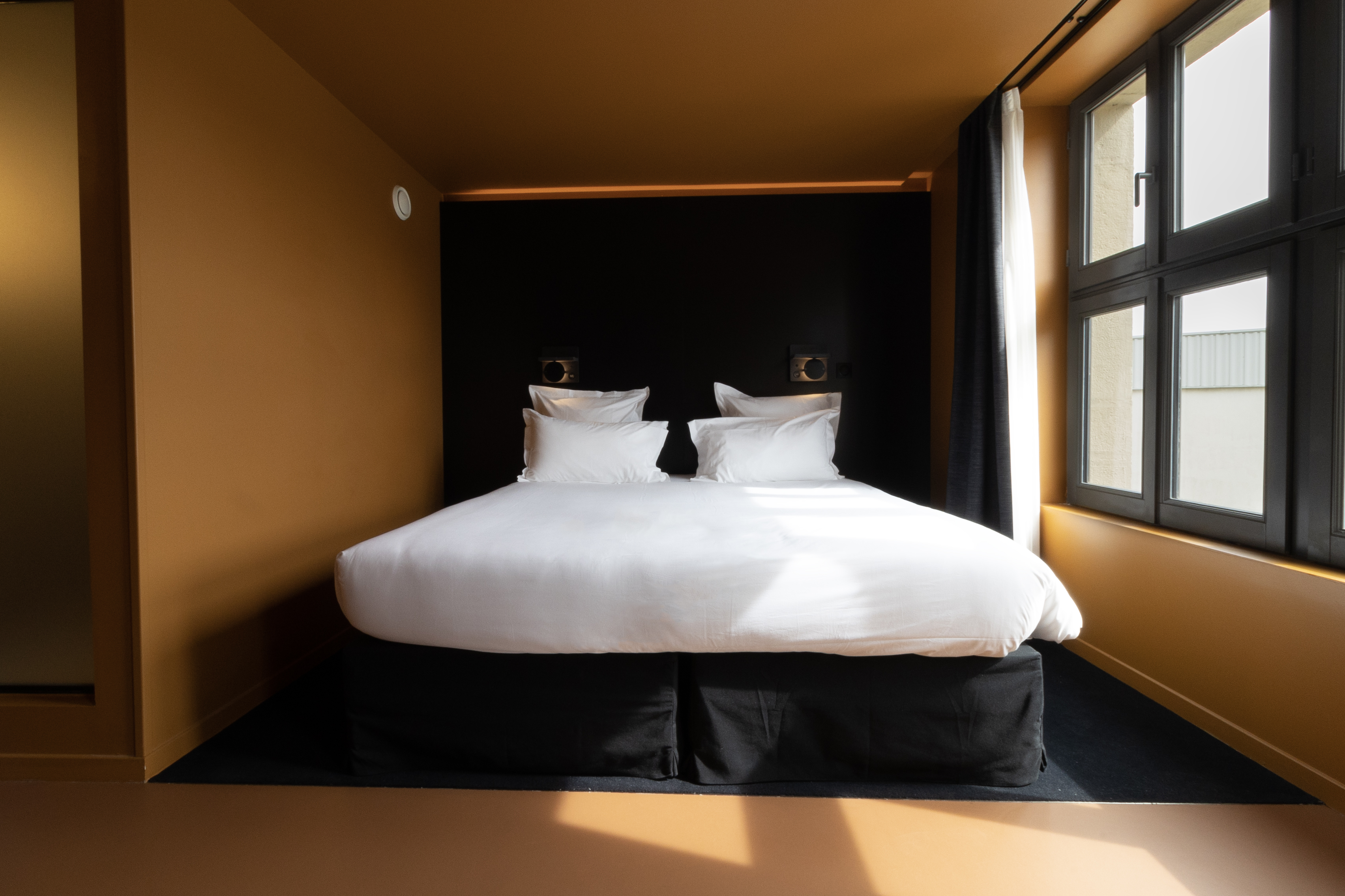 Premium, King Bed