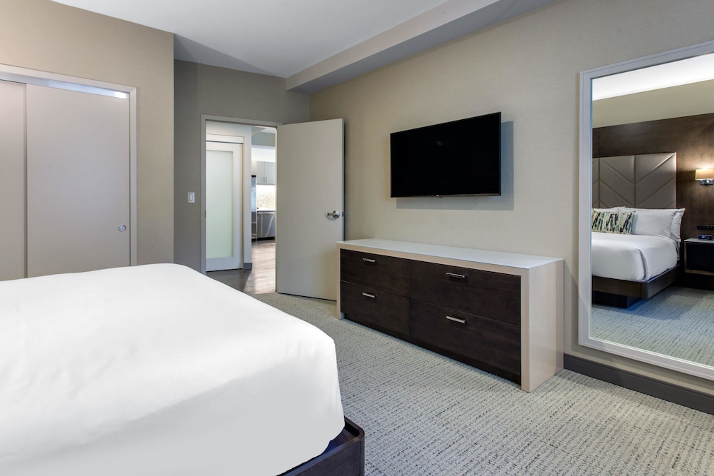 Cambria Hotel Philadelphia Downtown - Center City 9/60