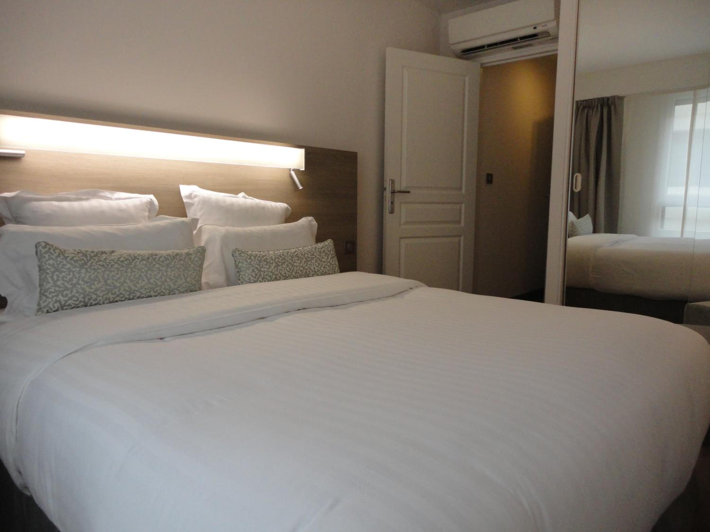 1 BEDROOM, APARTMENT