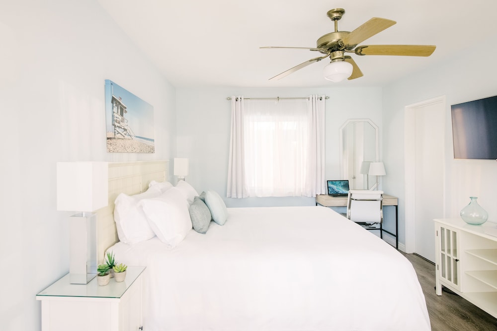 TRADITIONAL, QUEEN BED