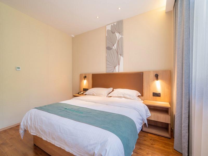 GreenTree Inn Wuxi Quanshan Center Express Hotel 13/37