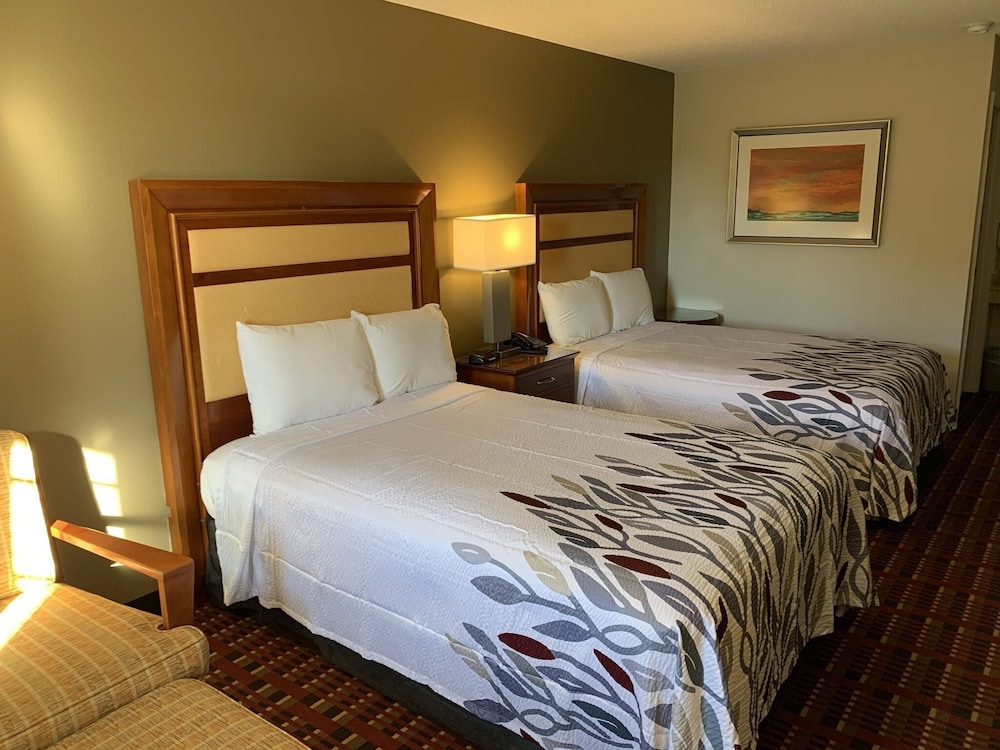 Peach Tree Inn 19/48