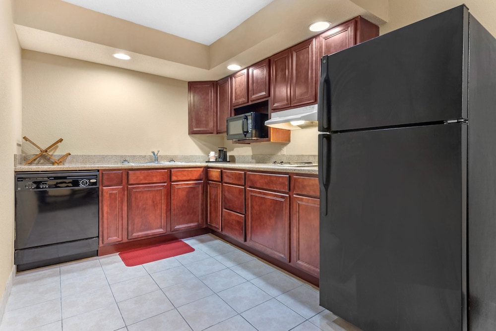 Comfort Suites Findlay I-75 near Sports Complex 7/31