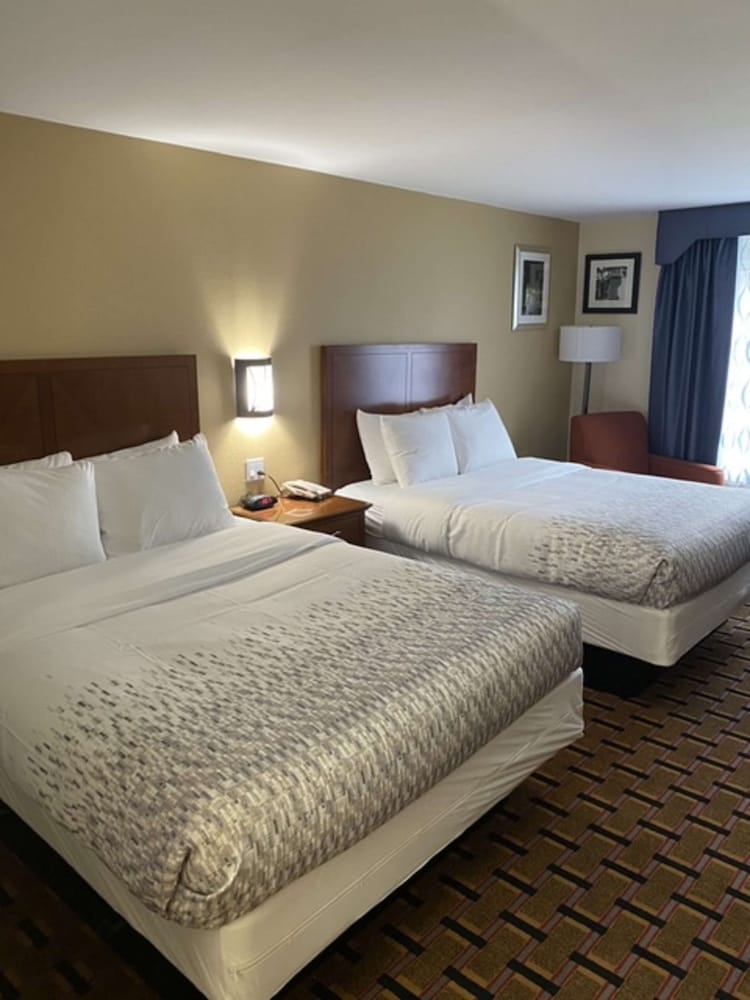 Baymont by Wyndham College Park Atlanta Airport South 11/50