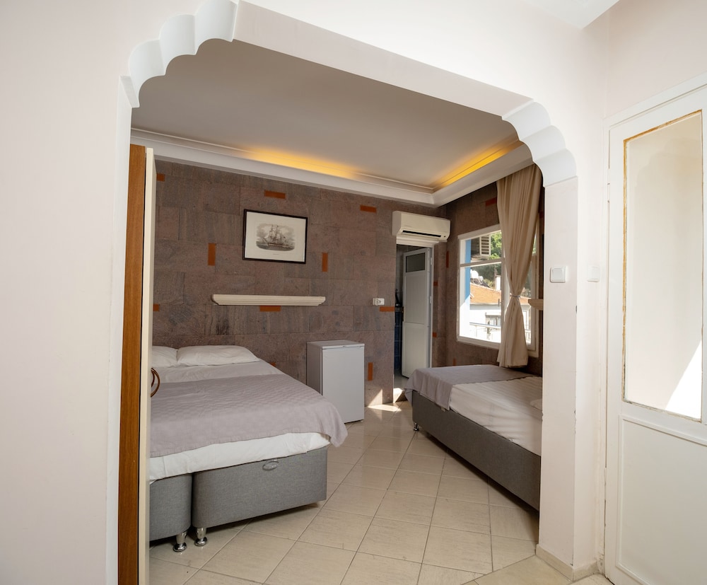 Foca Ensar Hotel 15/27