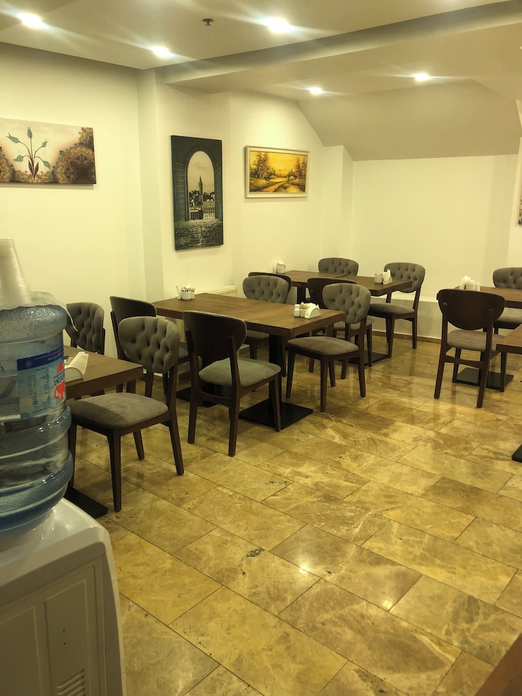 Beyhan Hotel 48/56