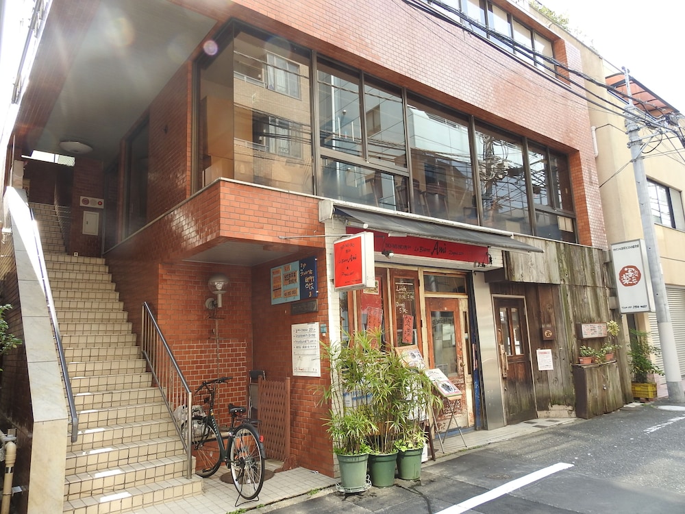 bnb+シークレットベース目白 写真1