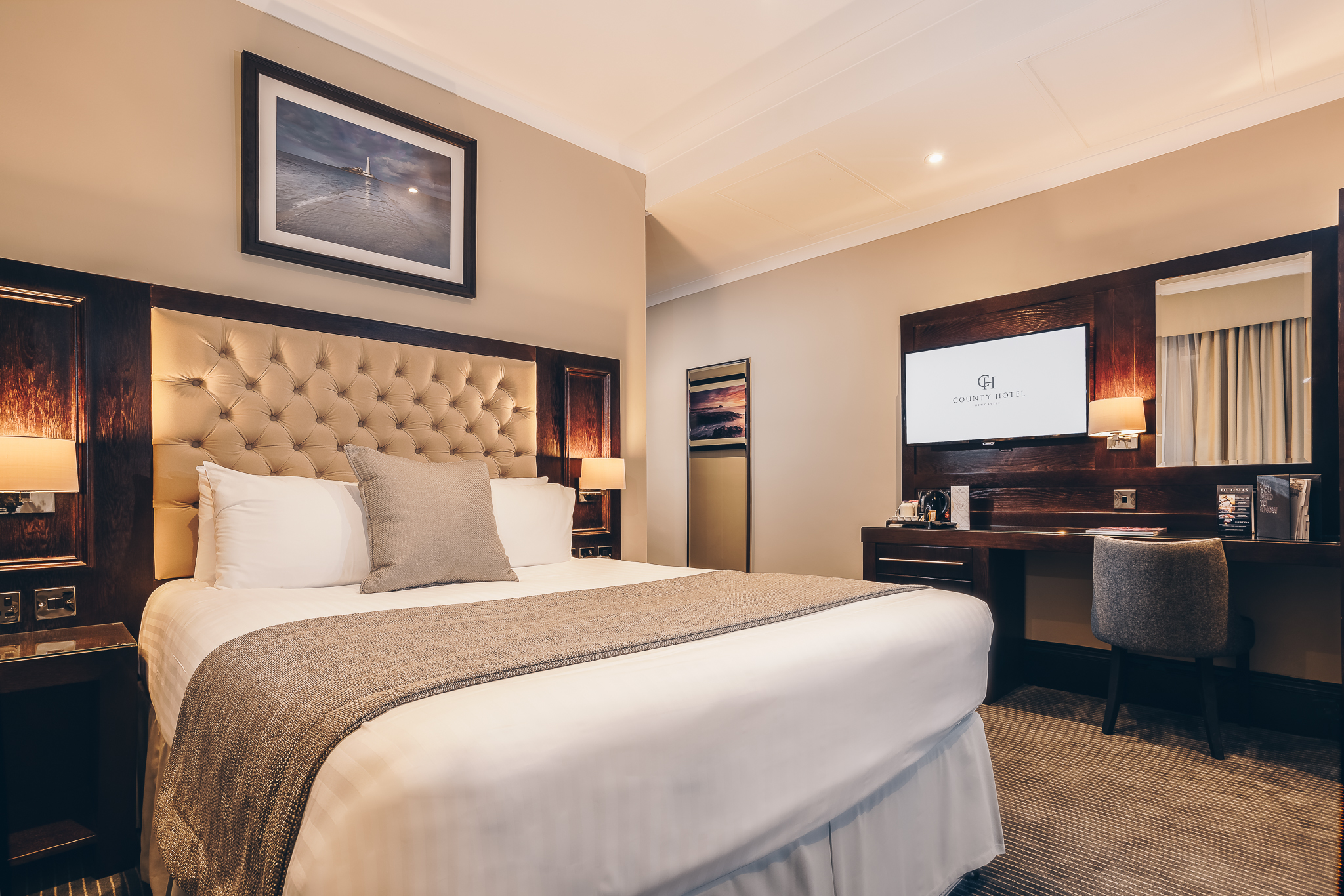 Room, Double Bed, City View