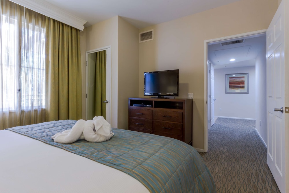 Grand Pacific Palisades Resort Hotel 13/71
