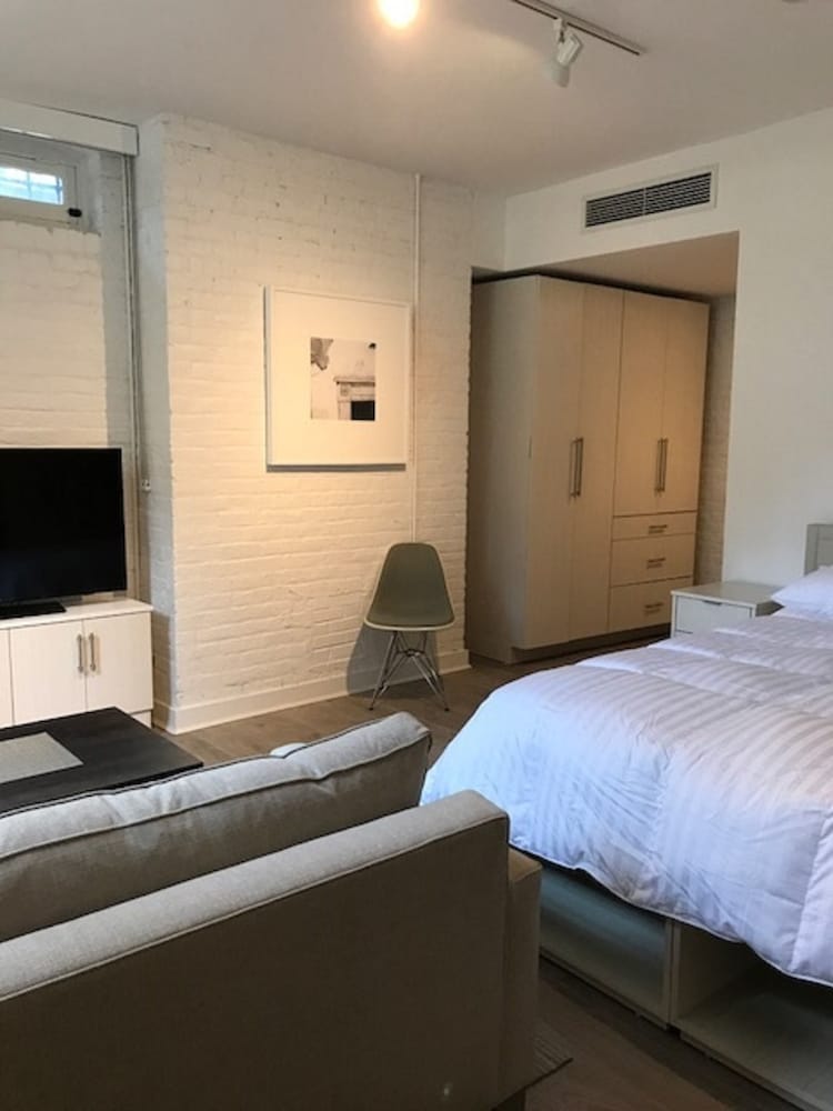 Placemakr Dupont Circle 16/64