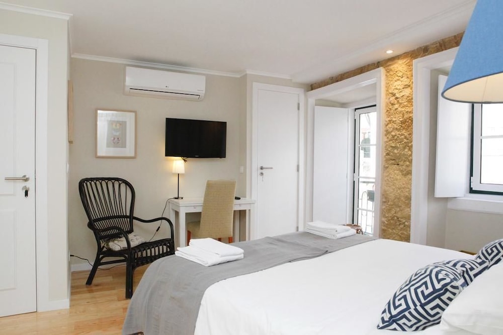 Flores Guest House 15/50
