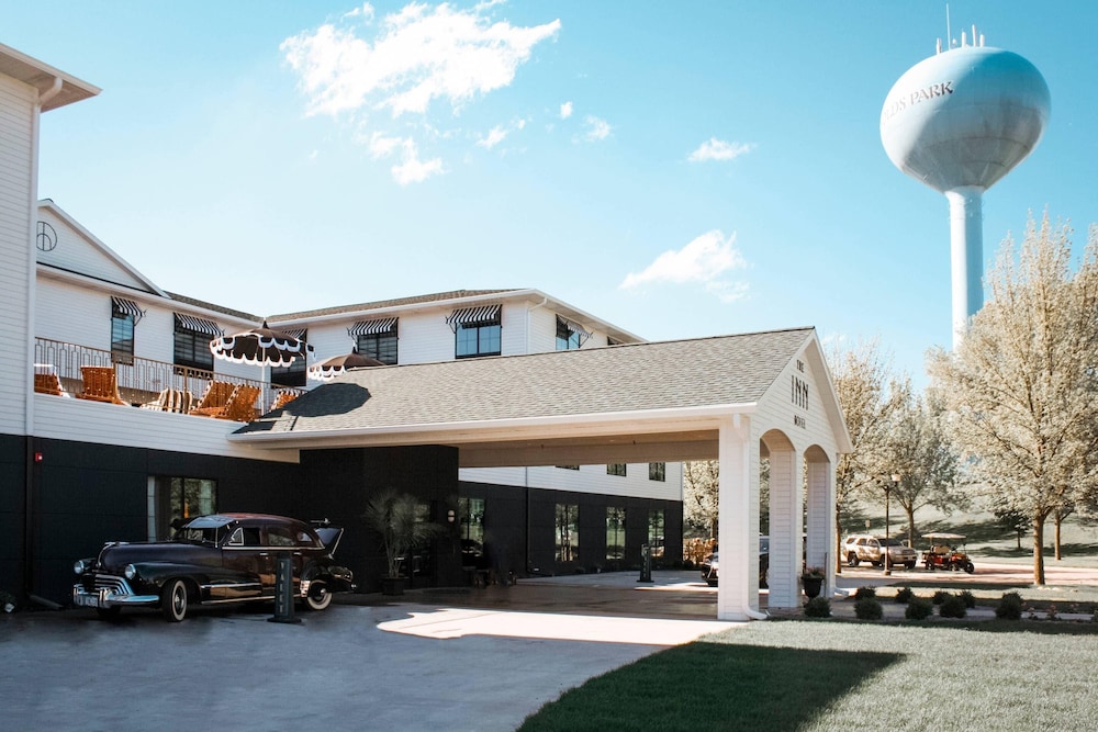 The Inn Hotel Lake Okoboji, Ascend Hotel Collection 42/50