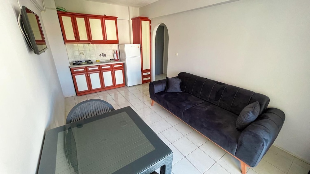 Saffron Apartments 9/15