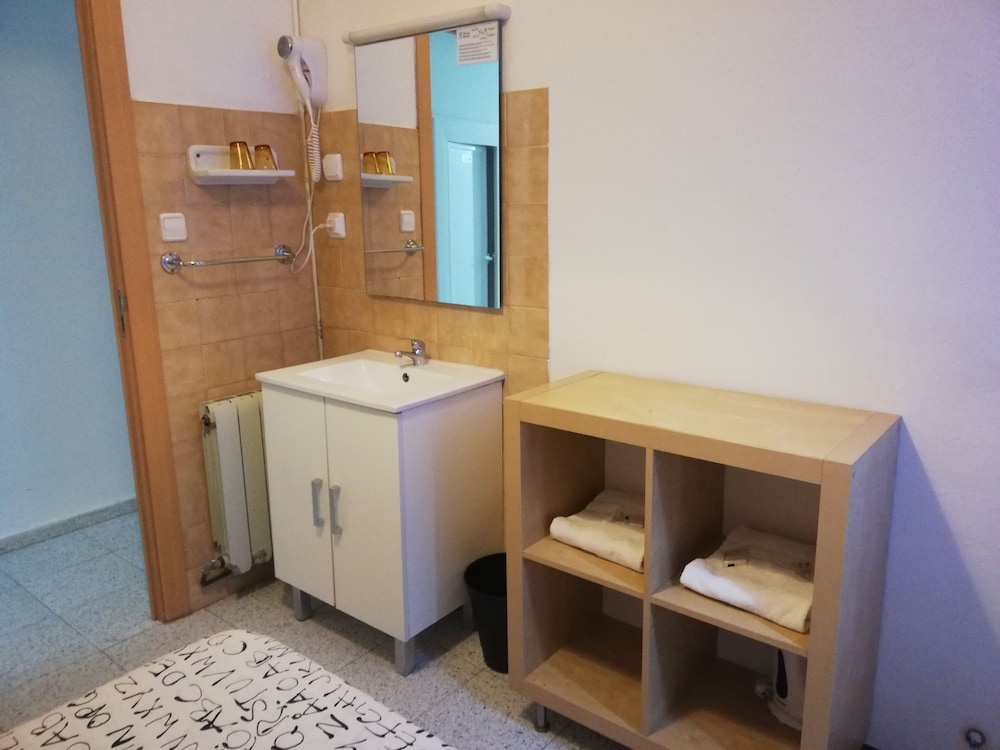 Hostal River 3/34