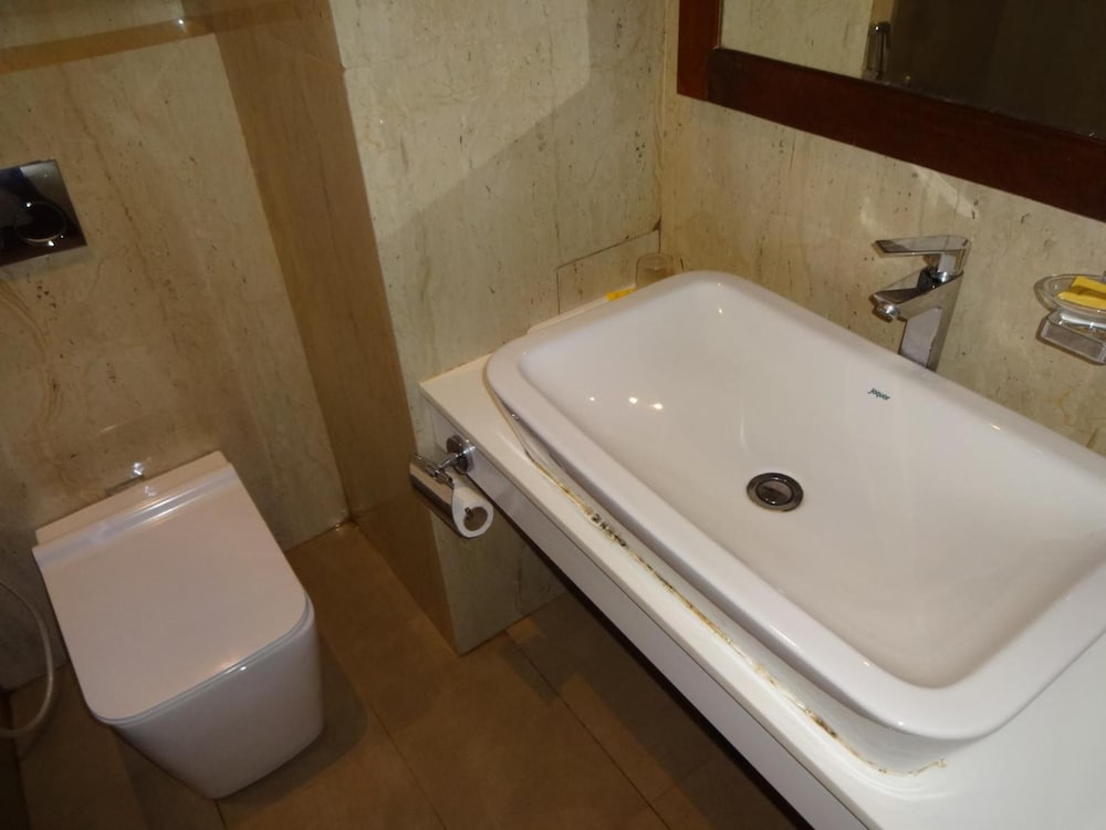 Keys Hotel Malabar Gate 48/50