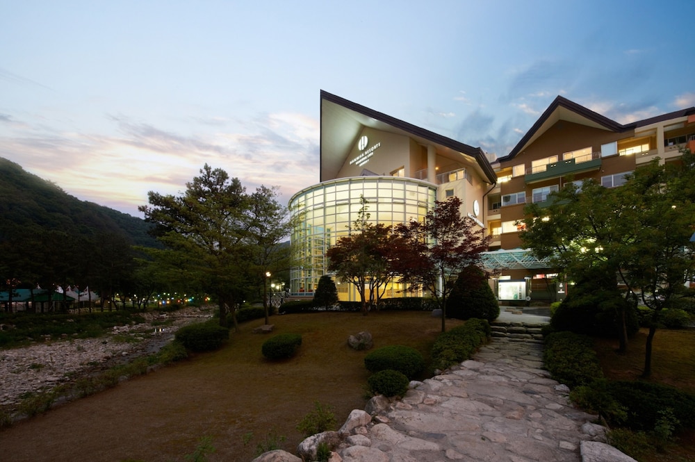 Hanwha Resorts Sanjeong Lake Annecy 45/47