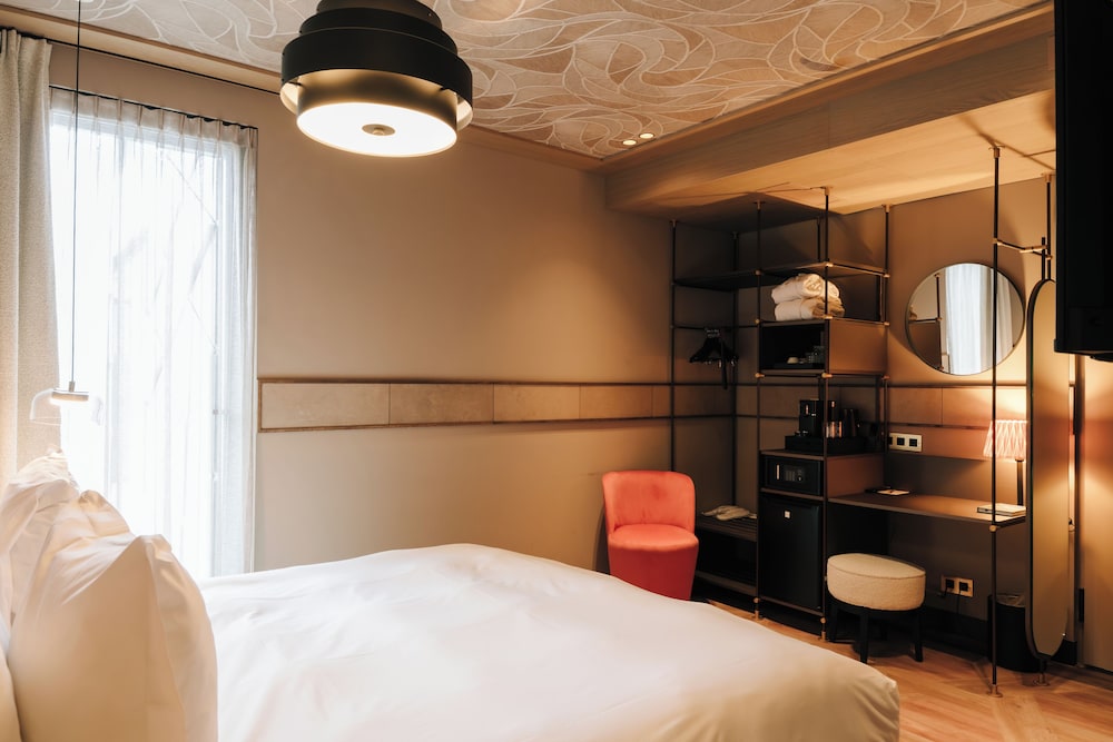 Circle, Comfort, King Bed