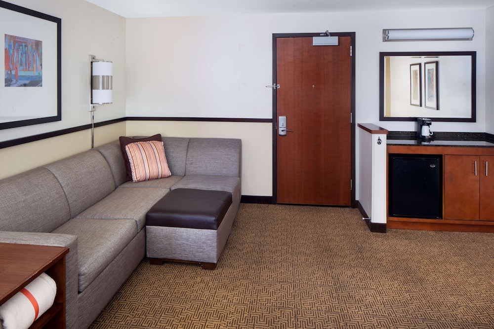 Hyatt Place Phoenix Mesa 39/56