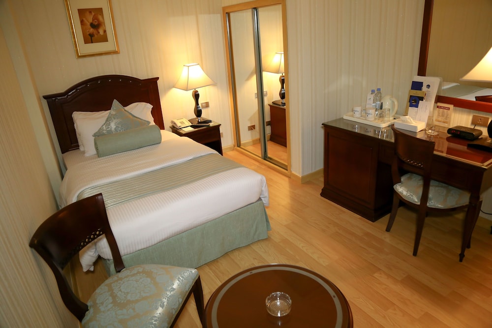 فندق سويس انترناشونال الحمراء الدمام(Swiss International Al Hamra Hotel Dammam) 9/20