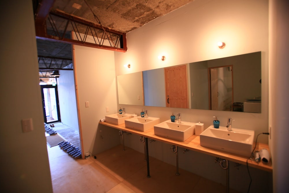 Kamp Houkan Cho Backpacker S Inn Lounge 34/36