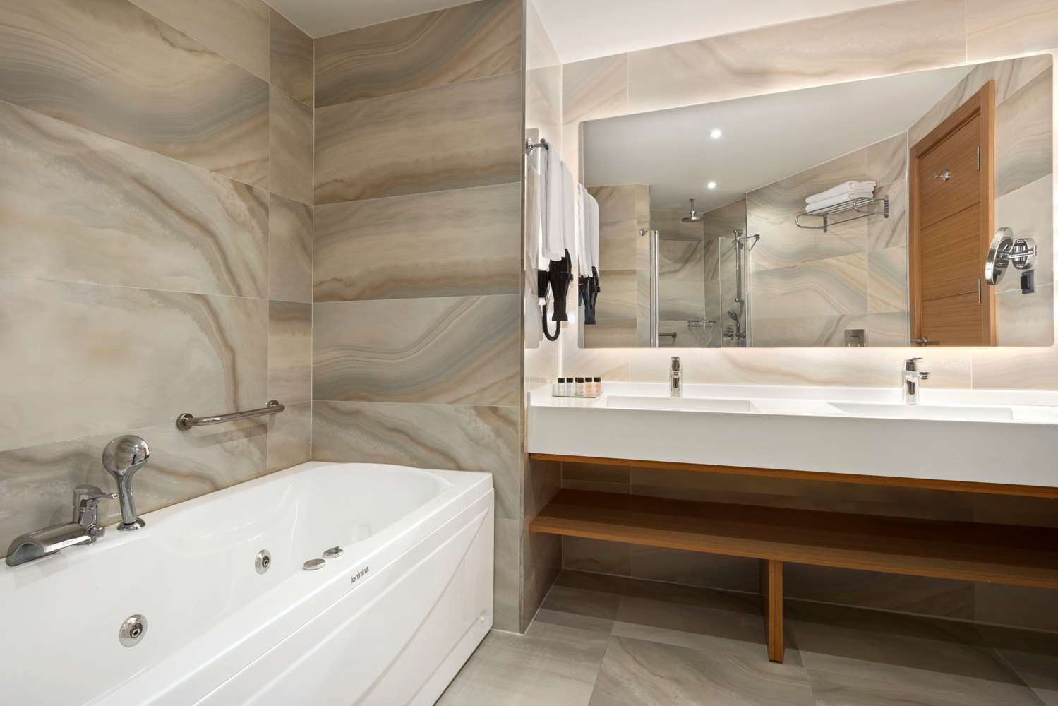 Ramada by Wyndham Bursa Nilufer 24/25