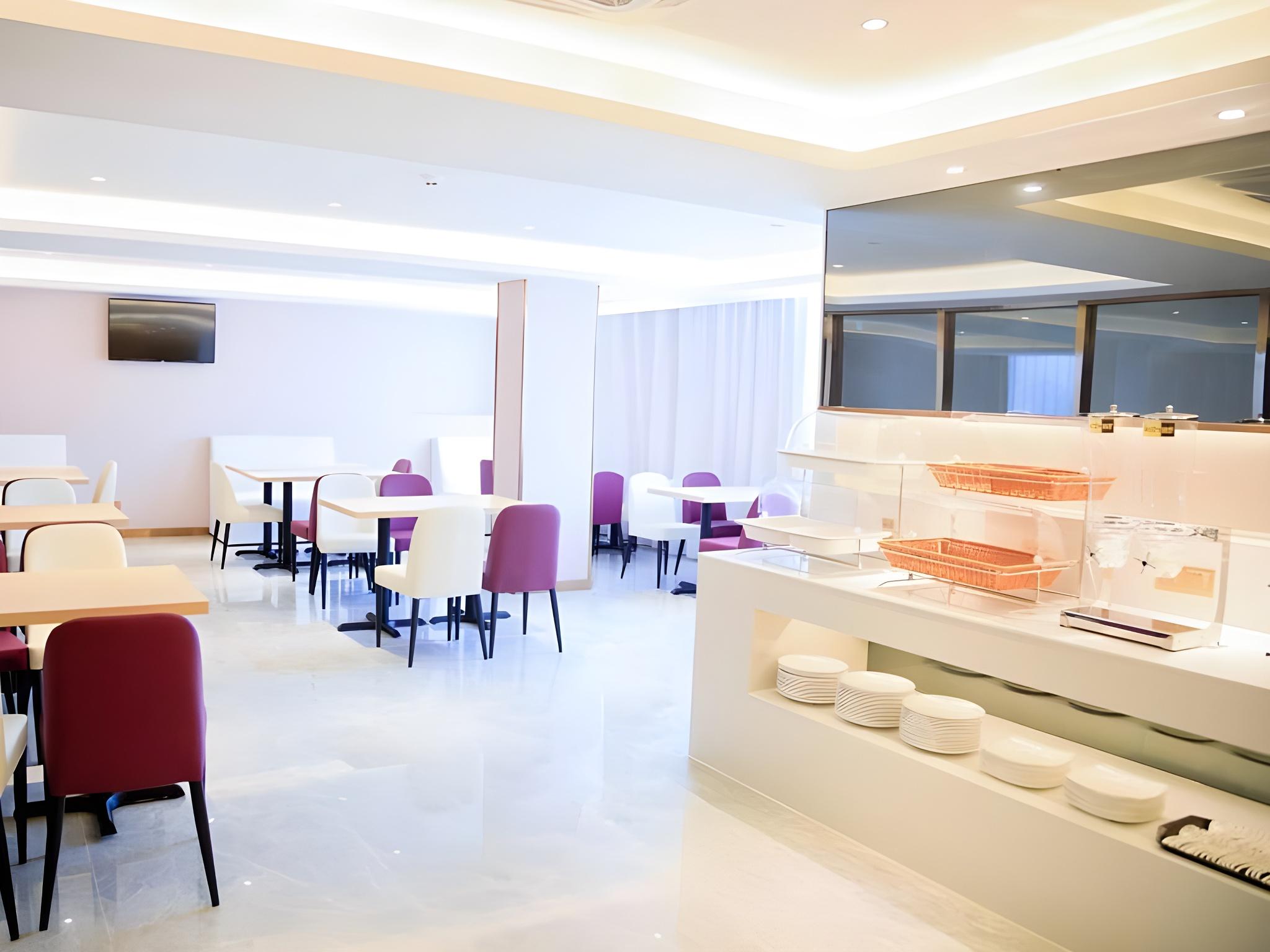 Lavande Hotel(Shenzhen Shajin Houting Metro Station Branch) 32/36