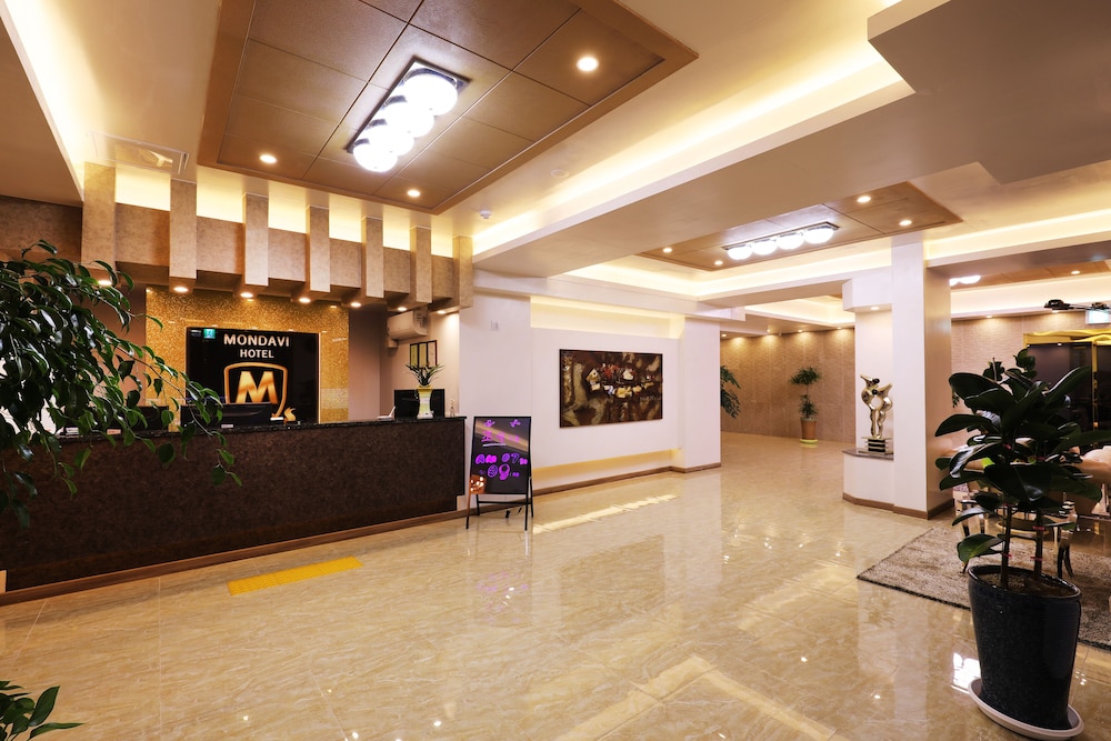 Hotel Mondavi 4/50