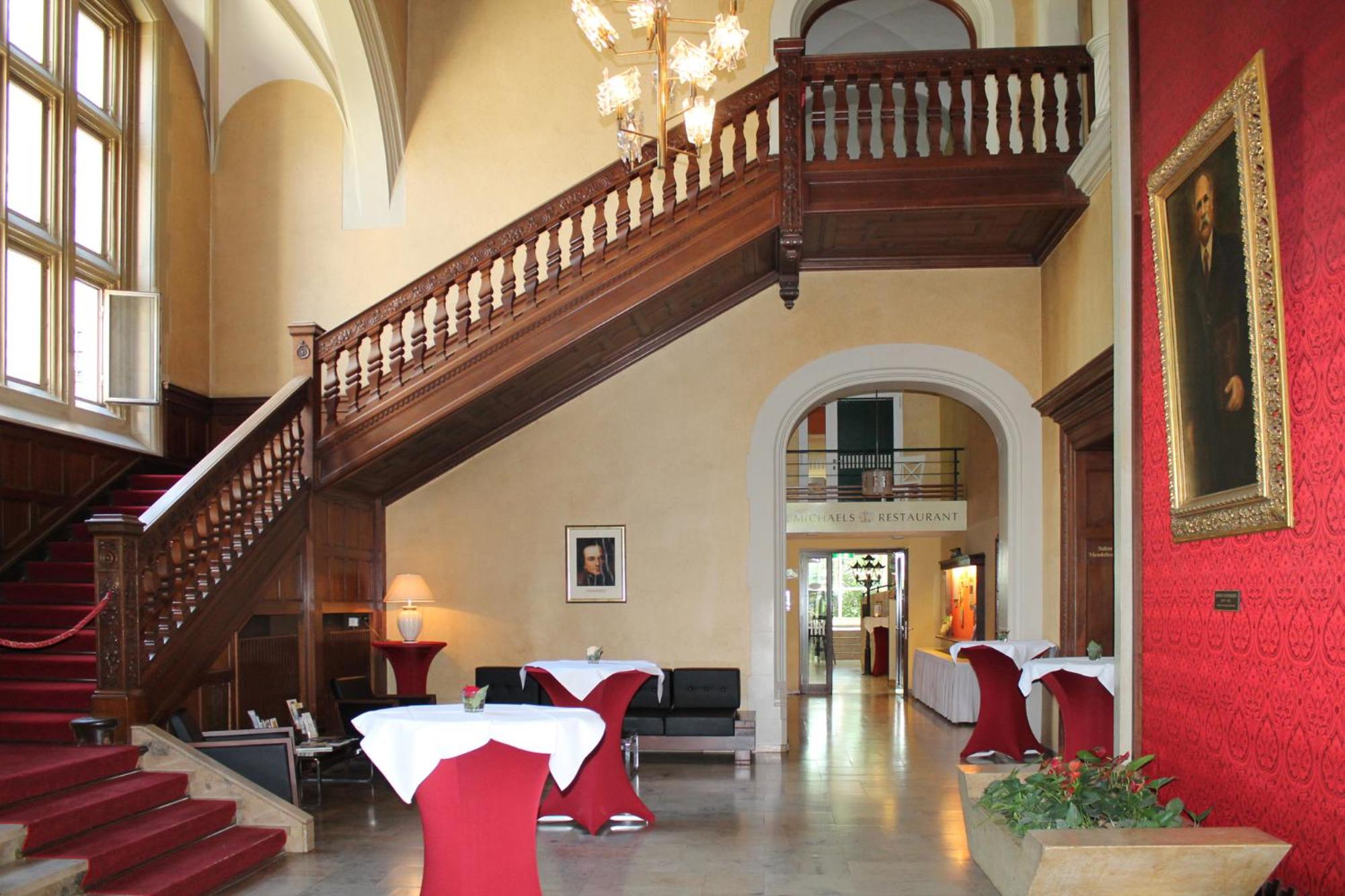St.-Michaels-Heim Jugendgastehaus & Hotel 4/50