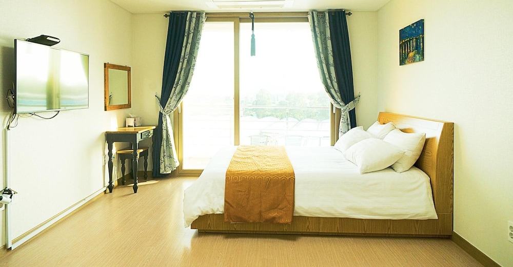 Seogwipo Dorame Pension 5/23
