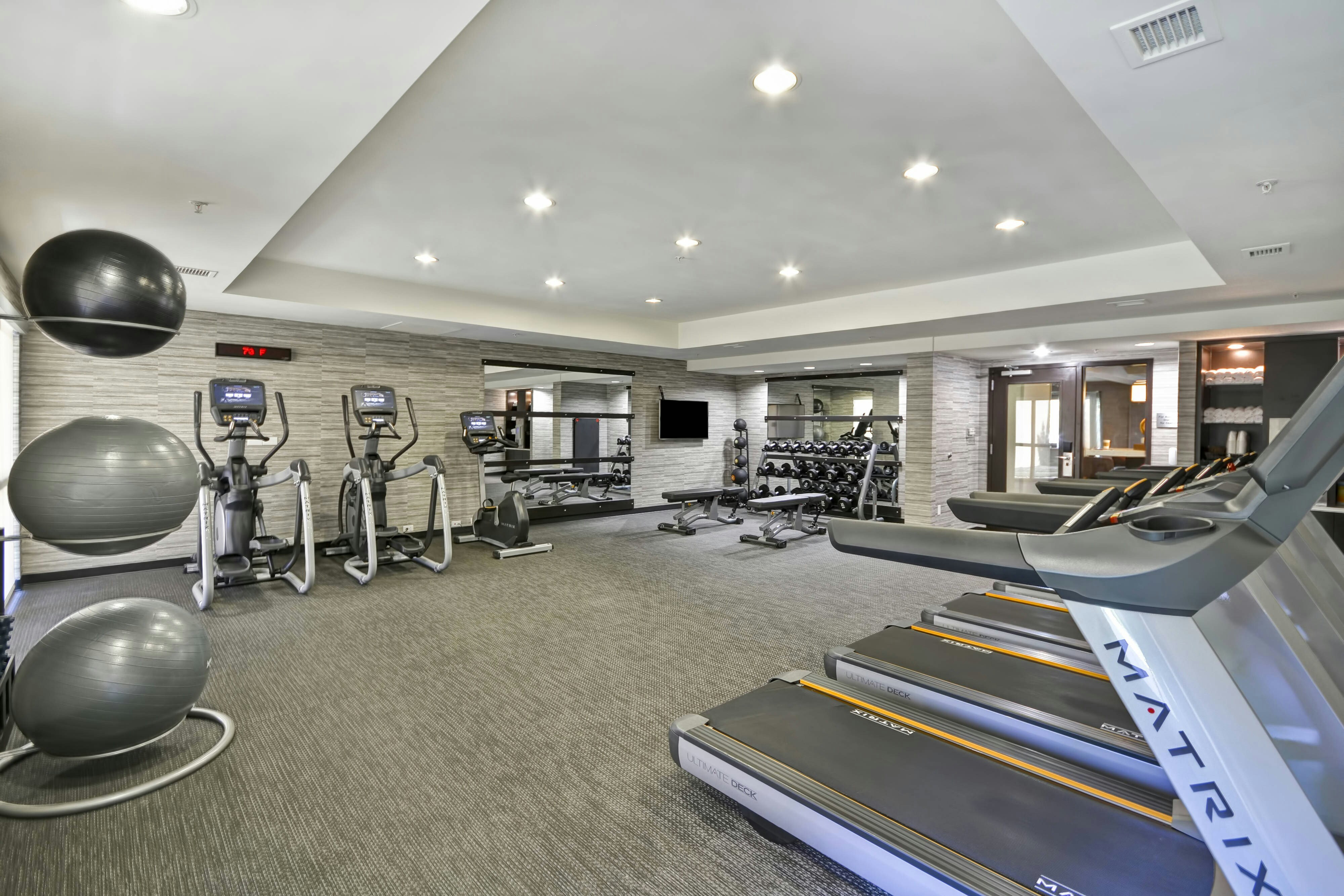 Courtyard by Marriott Dalton 23/43