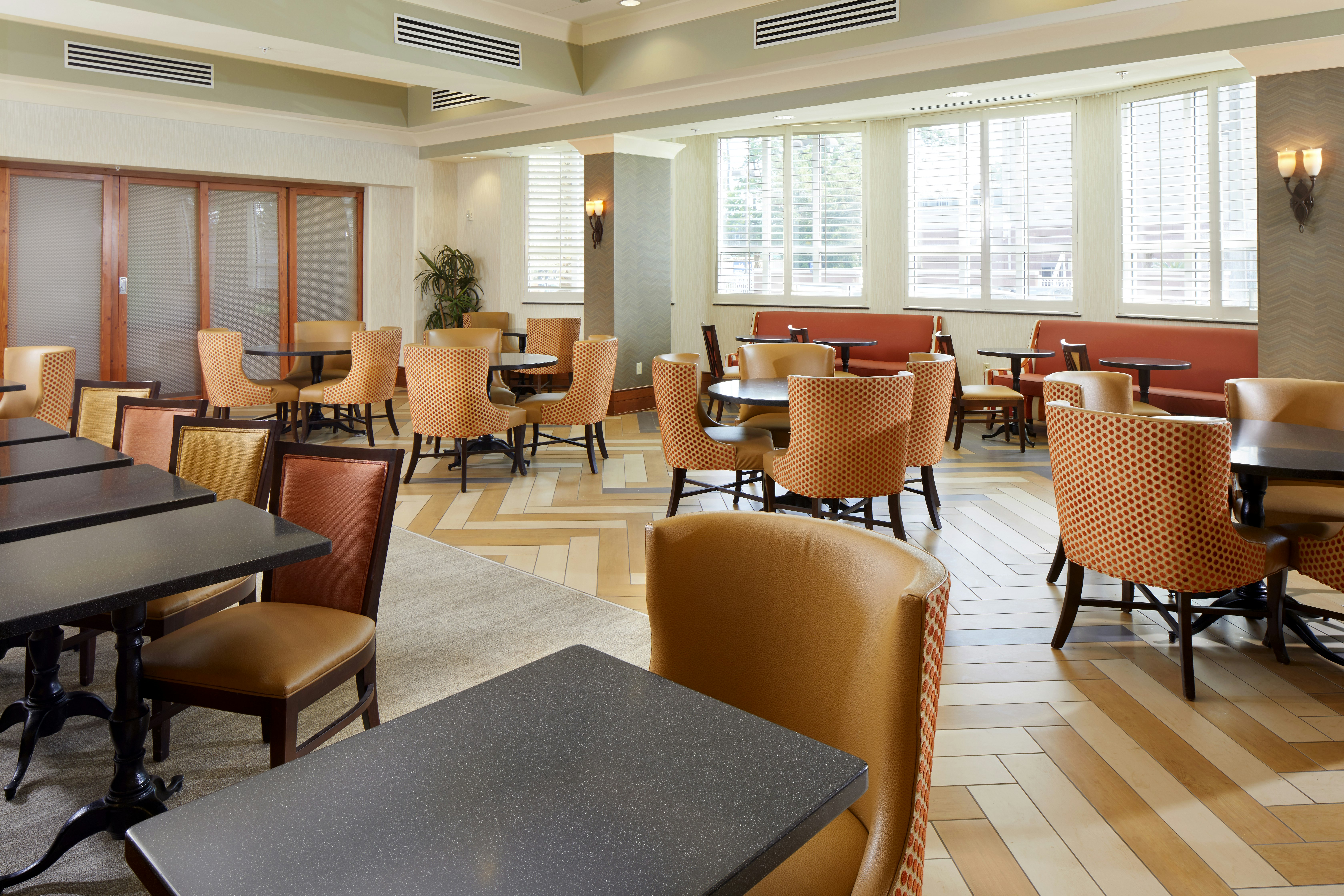 Hampton Inn and Suites Savannah Midtown 7/14