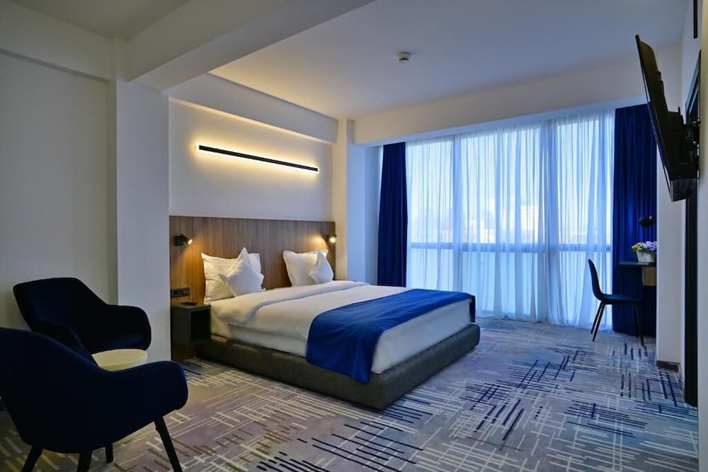 Hotel Expocenter 6/20