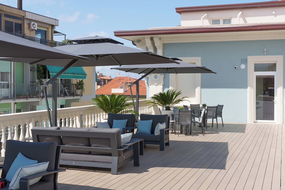 Vi Suites Viareggio 47/50