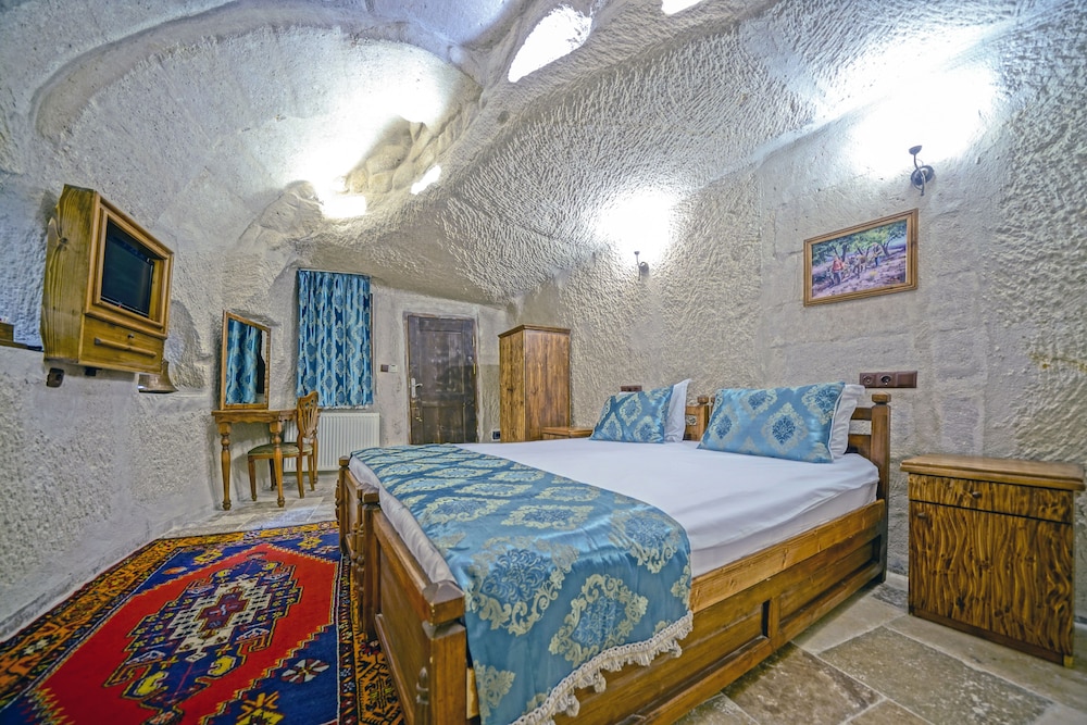 Elysee Cave House 12/100