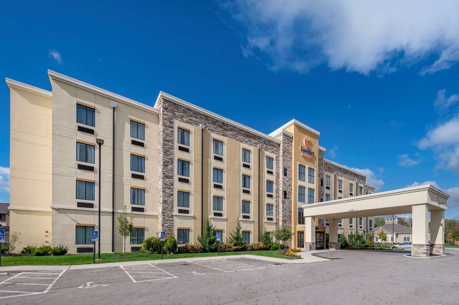Comfort Suites Columbus Airport 41/43