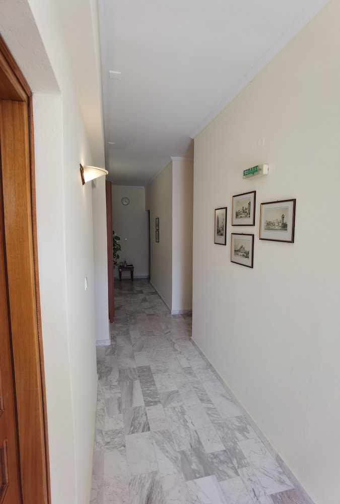 Vlycha Beach Studios & Apartments 23/71